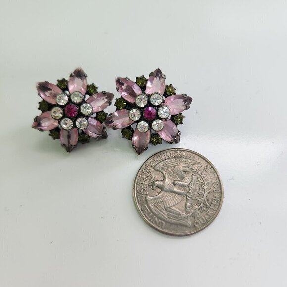 Vintage Pink Flower Avon Earrings - Picture 2 of 3